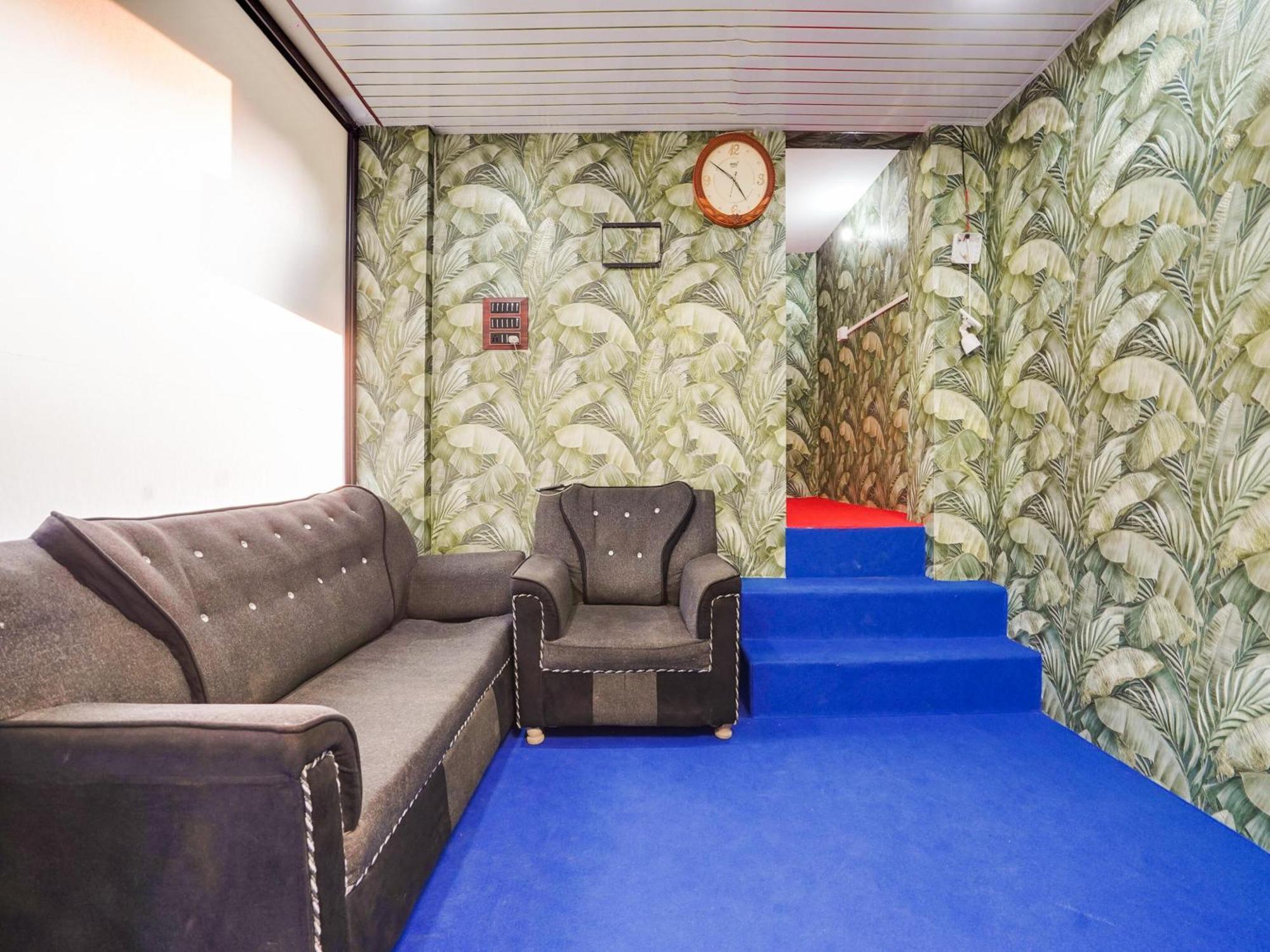 Sakardarā Hotel Royal Villa Inn מראה חיצוני תמונה