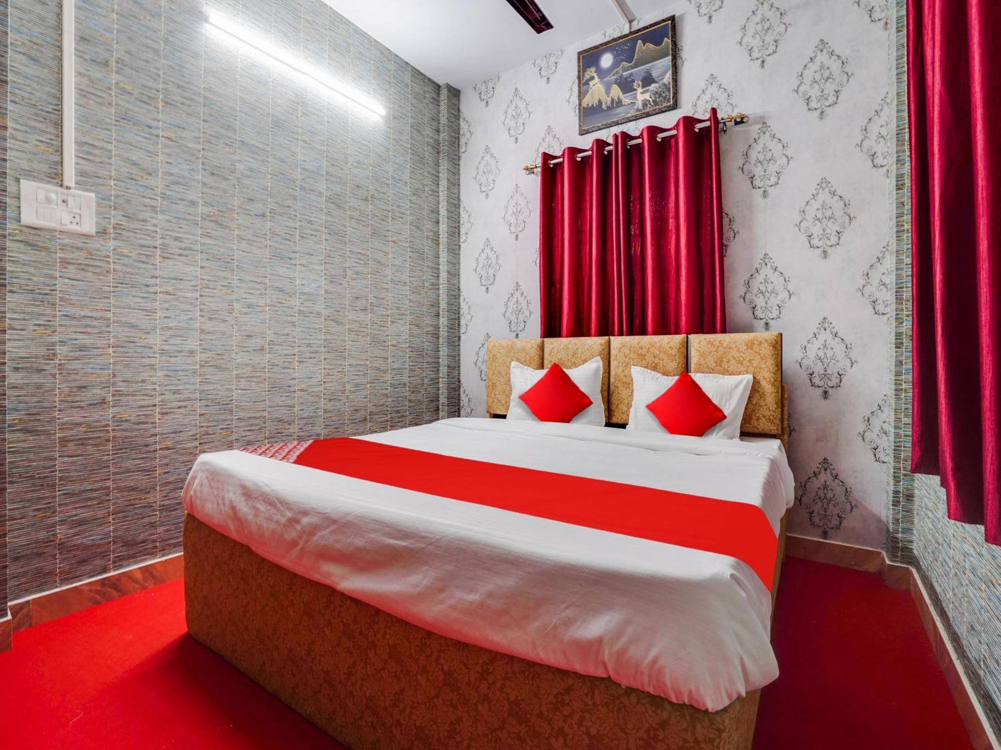 Sakardarā Hotel Royal Villa Inn מראה חיצוני תמונה